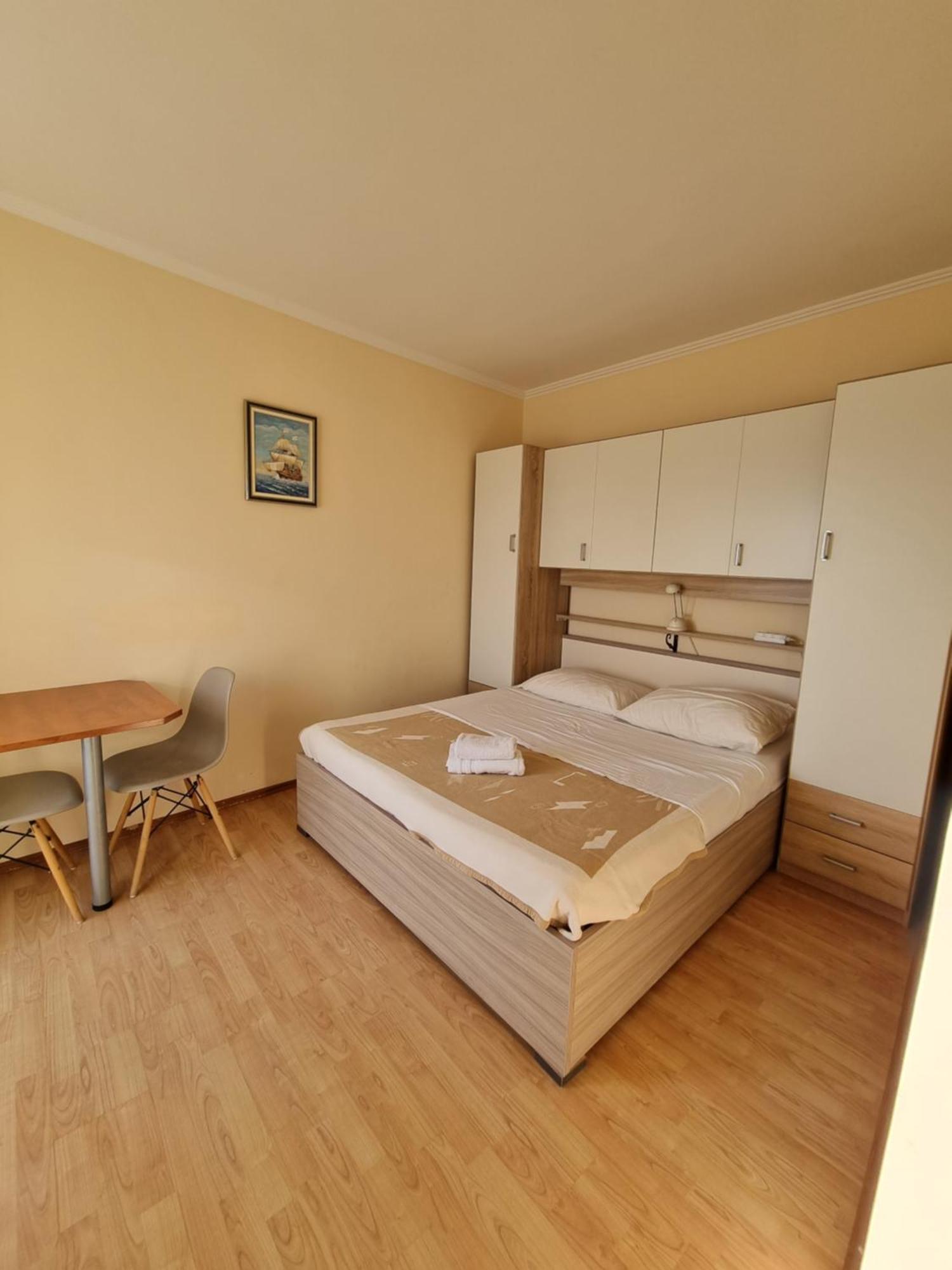 Apartmani Apollo - Drasnice Bilik gambar