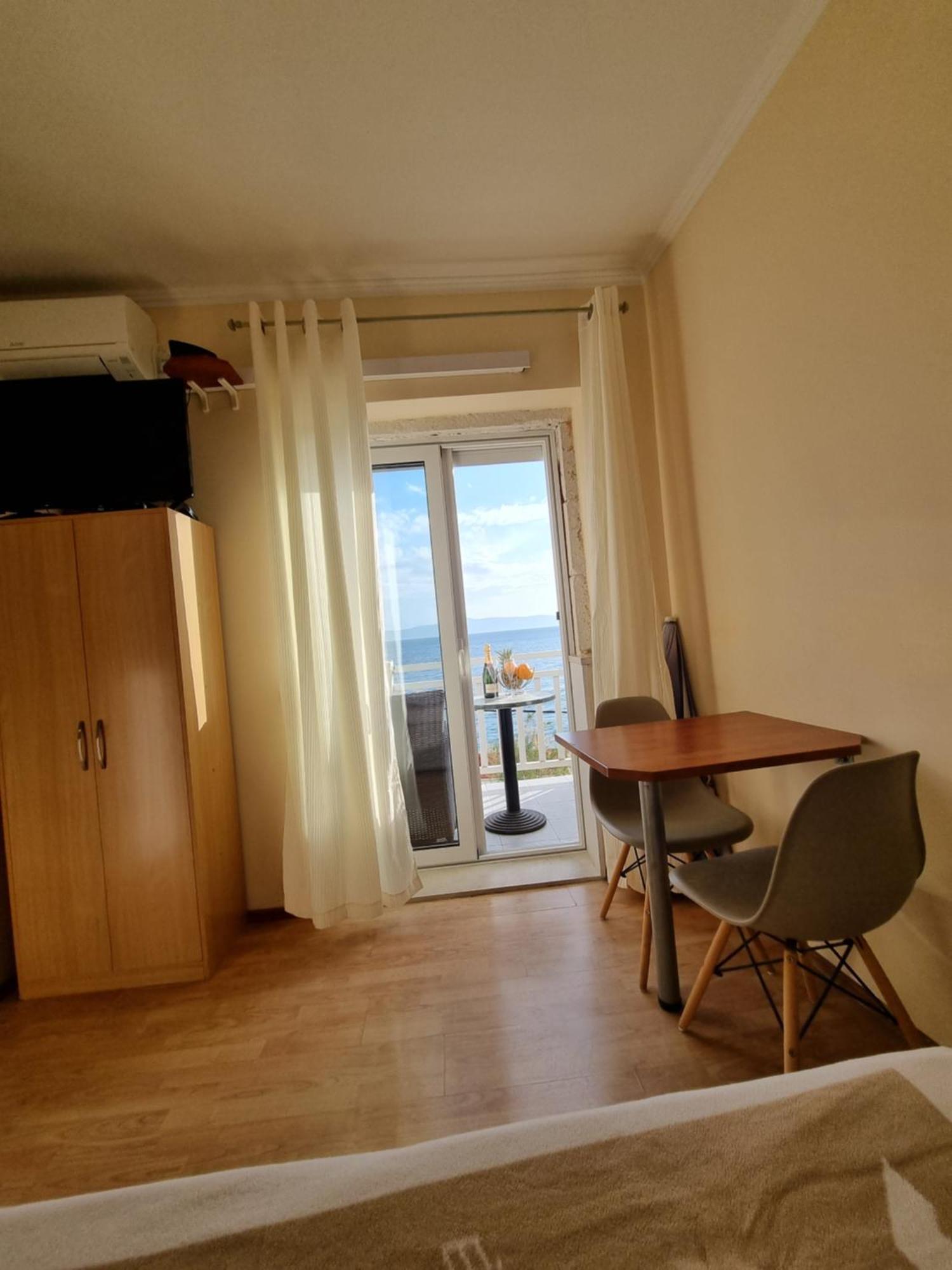 Apartmani Apollo - Drasnice Bilik gambar