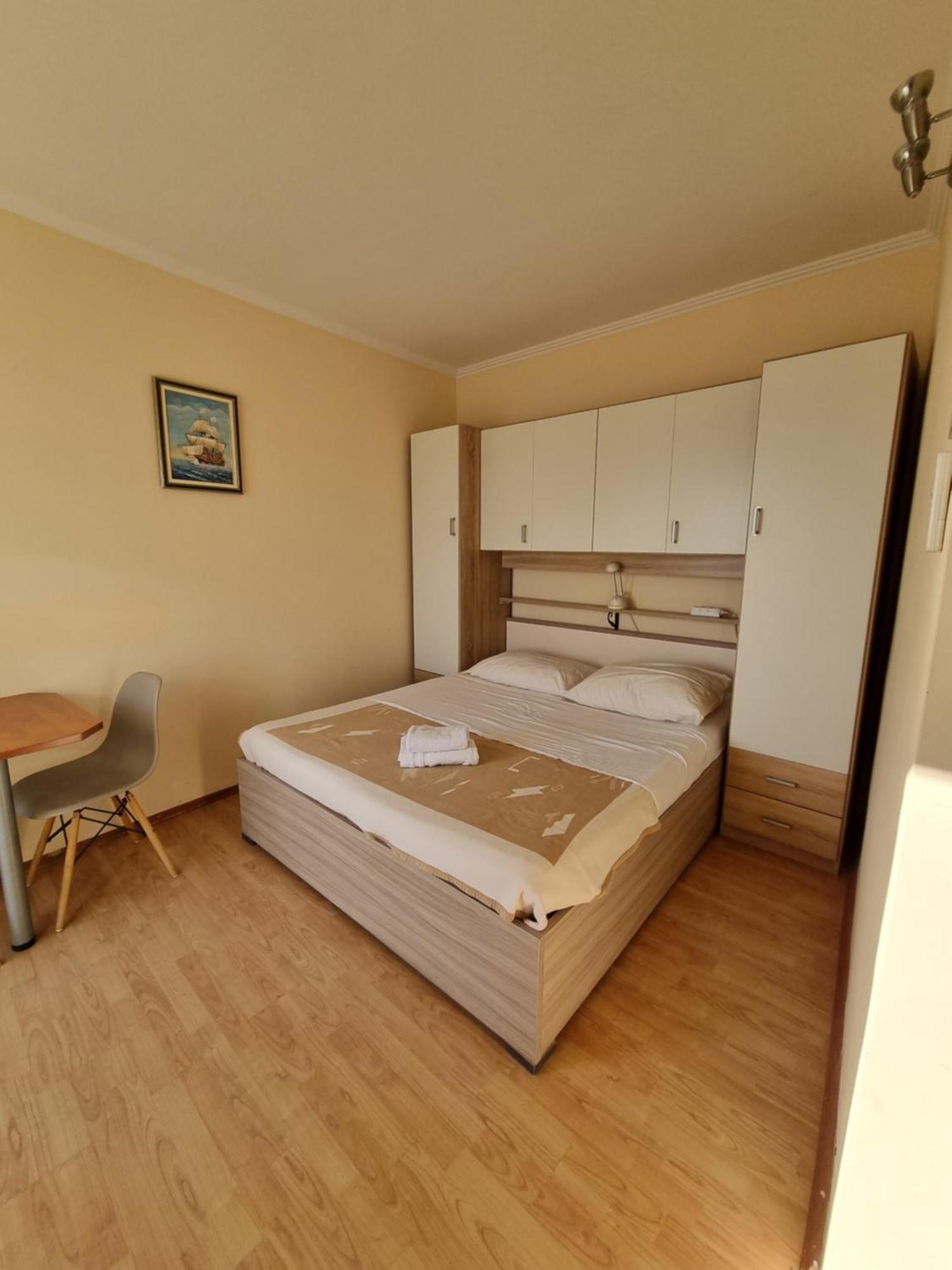 Apartmani Apollo - Drasnice Bilik gambar
