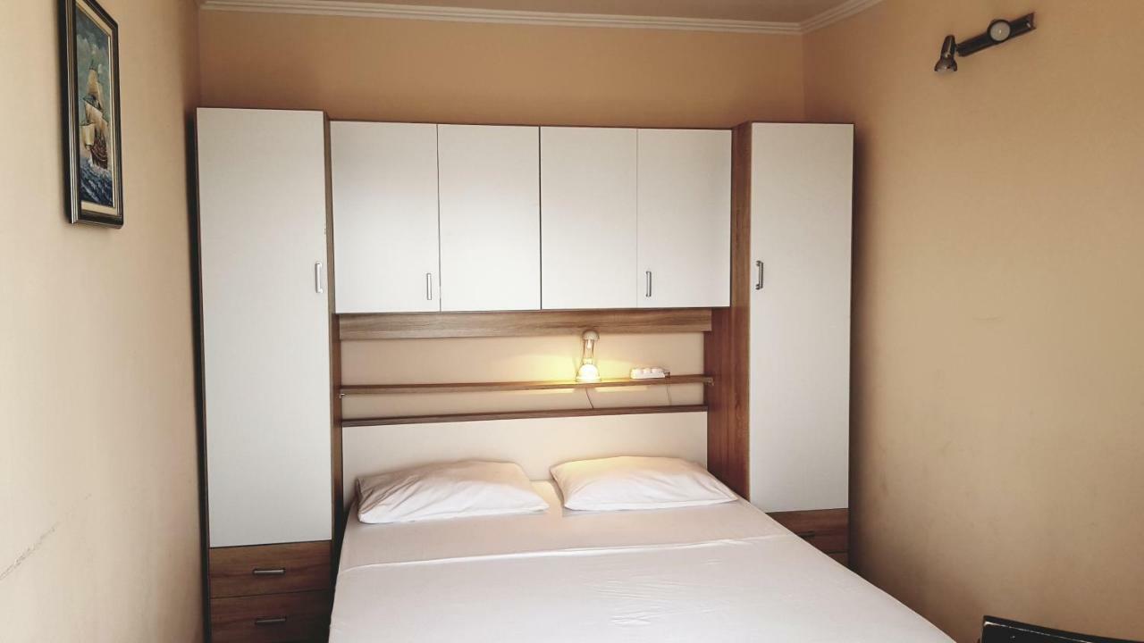Apartmani Apollo - Drasnice Luaran gambar